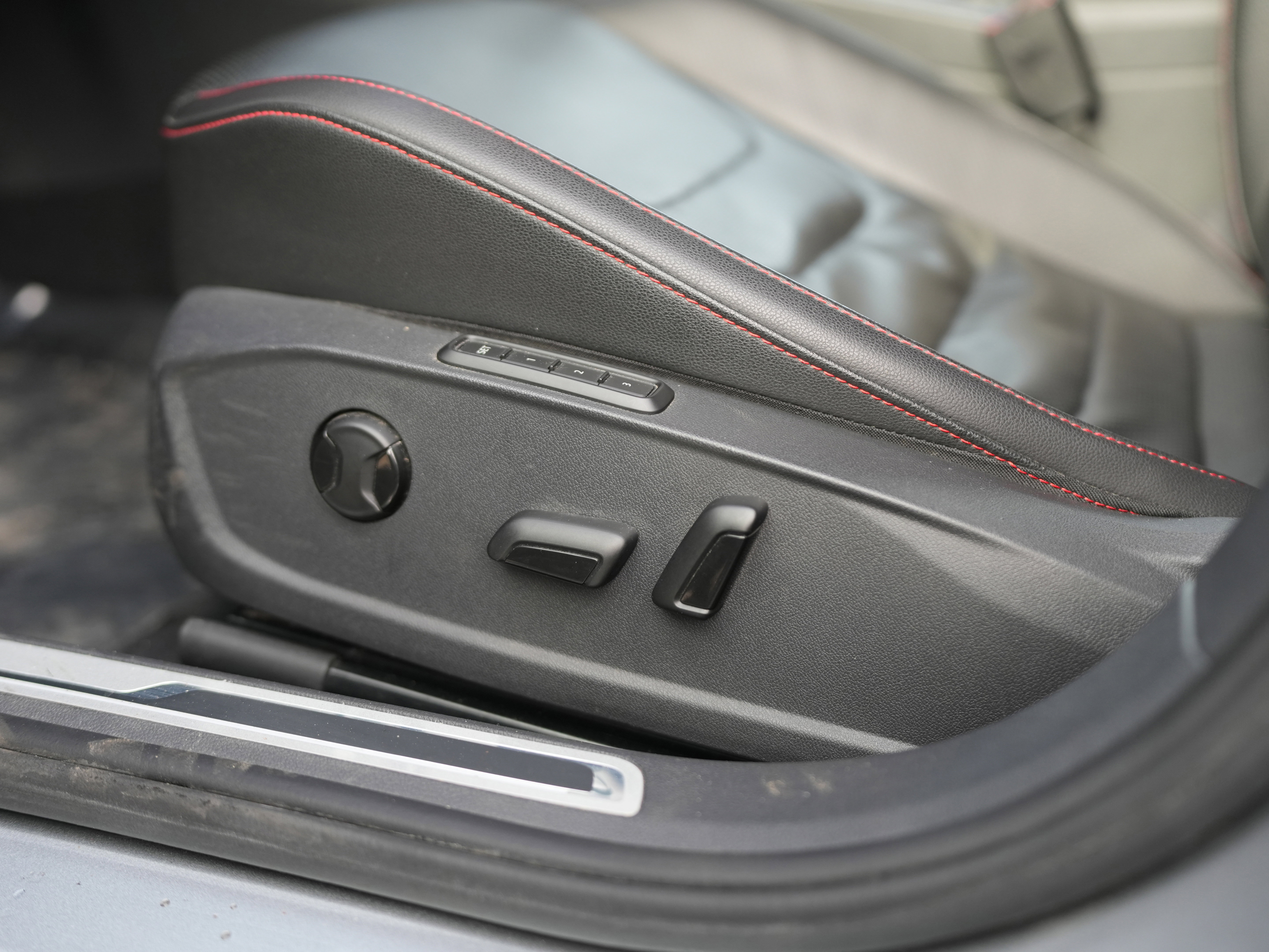 Used 2019 Volkswagen Jetta GLI Autobahn image 28