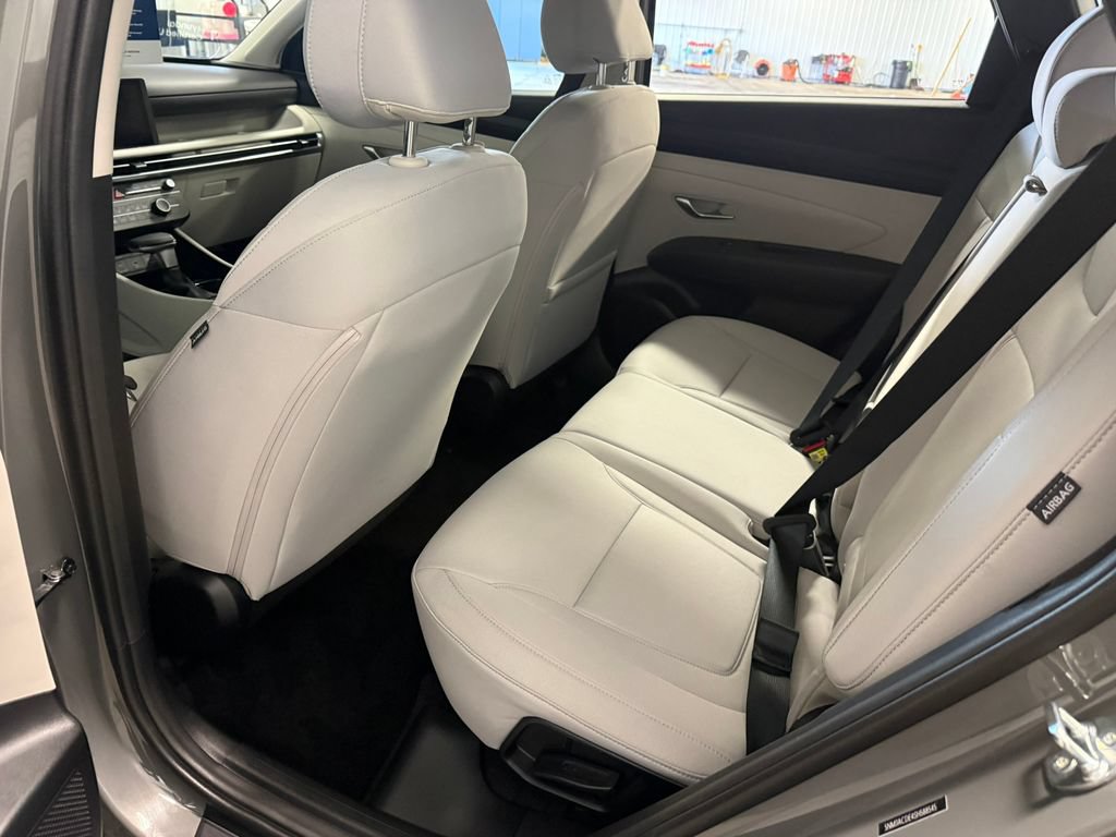 Certified 2025 Hyundai Tucson SE AWD/4WD image 28
