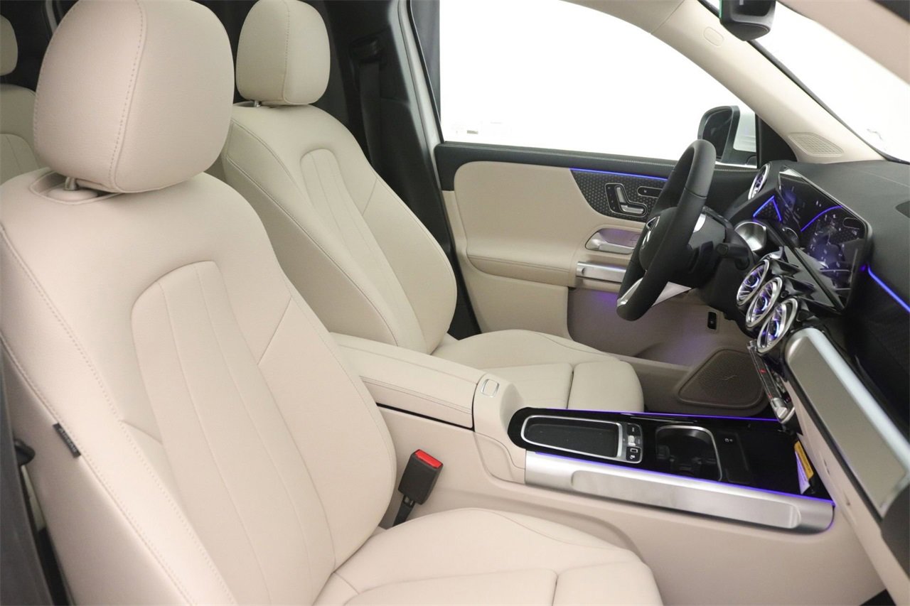 New 2026 Mercedes-Benz GLB 250 image 9