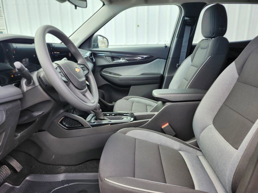 New 2026 Chevrolet TrailBlazer LS AWD/4WD image 16