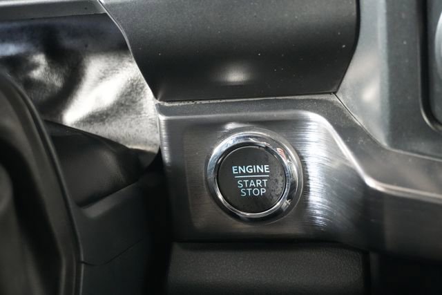 Certified 2025 Ford F350 Lariat w/ Lariat Ultimate Package AWD/4WD image 18