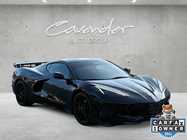 Used 2025 Chevrolet Corvette Stingray Coupe RWD image 2