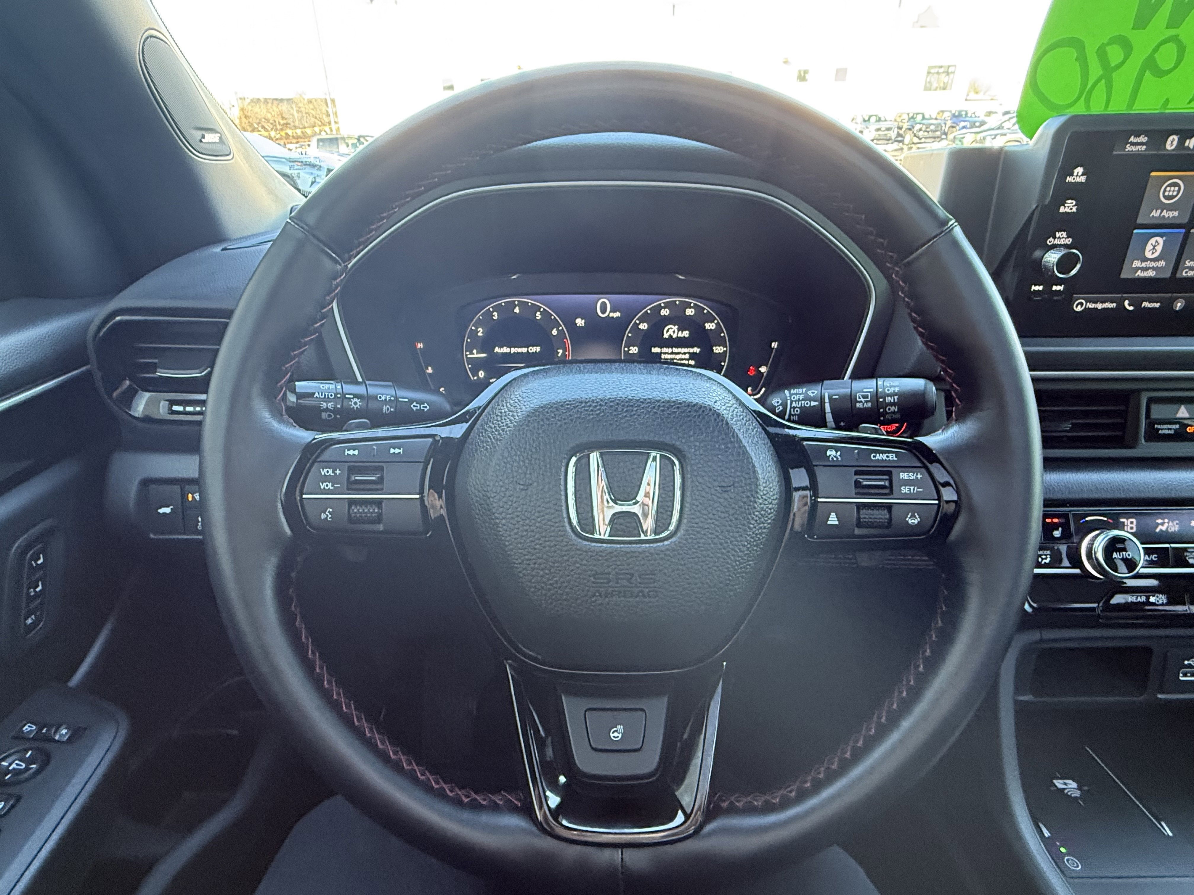 Used 2025 Honda Pilot Black Edition image 14
