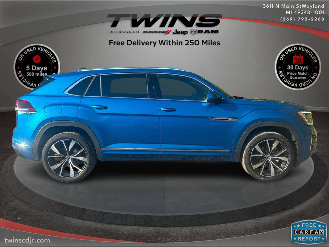Used 2025 Volkswagen Atlas Cross Sport SEL Premium R-Line image 2