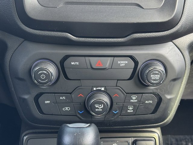 Used 2020 Jeep Renegade Trailhawk w/ Cold Weather Group image 12