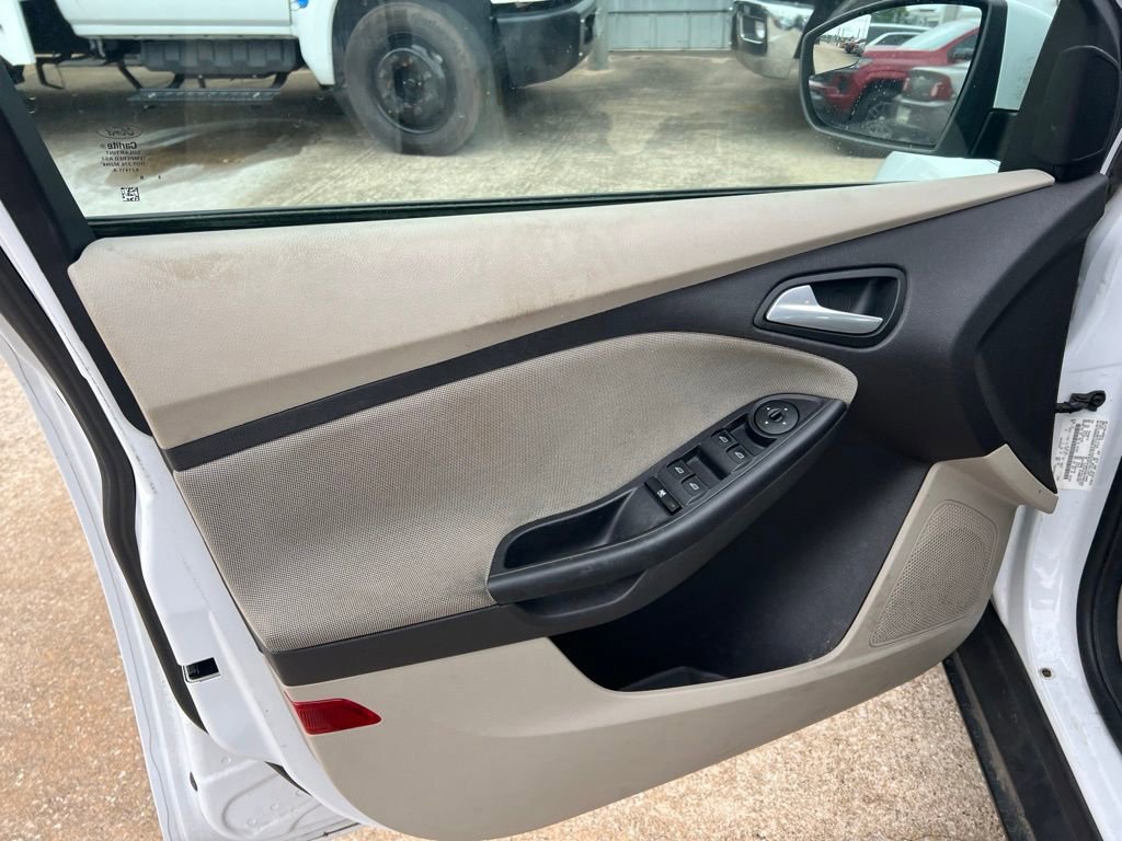 Used 2013 Ford Focus SE w/ Super Fuel Economy (SFE) Pkg FWD image 10