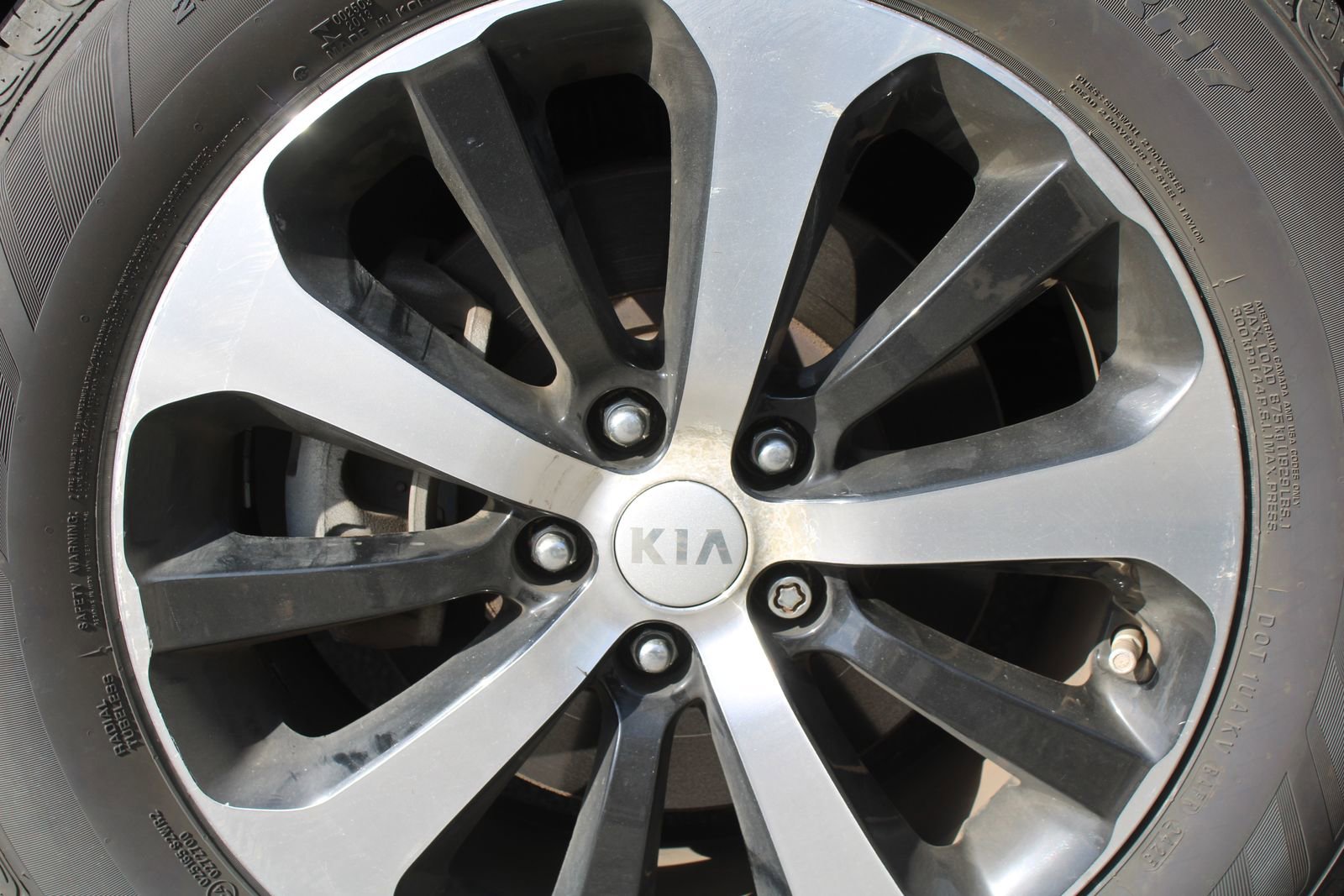 Used 2016 Kia Sorento EX image 17
