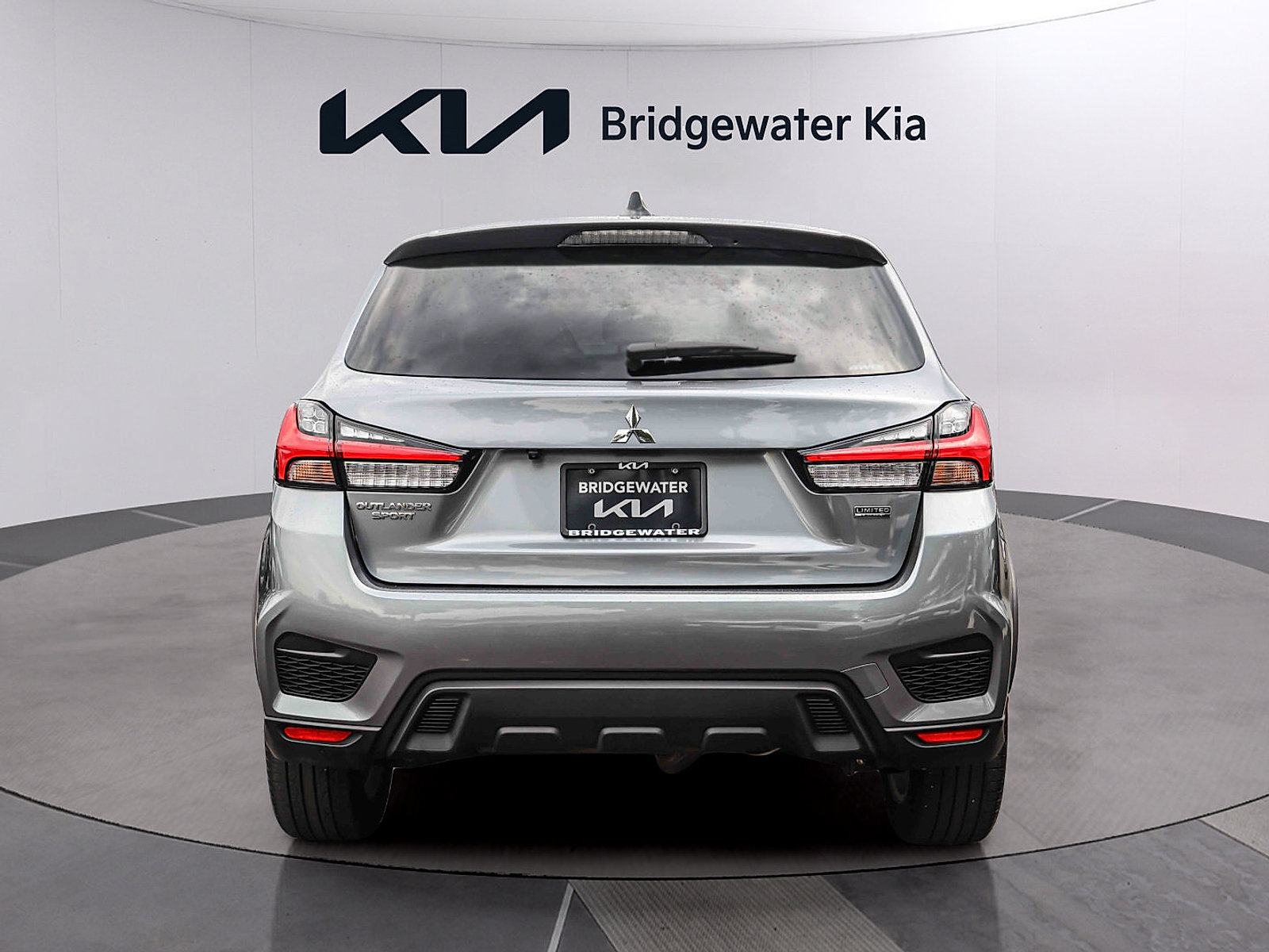Used 2025 Mitsubishi Outlander Sport AWD image 5