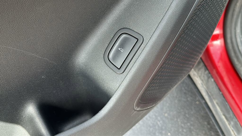 Used 2024 Chevrolet Traverse LT w/ Trailering Package image 13