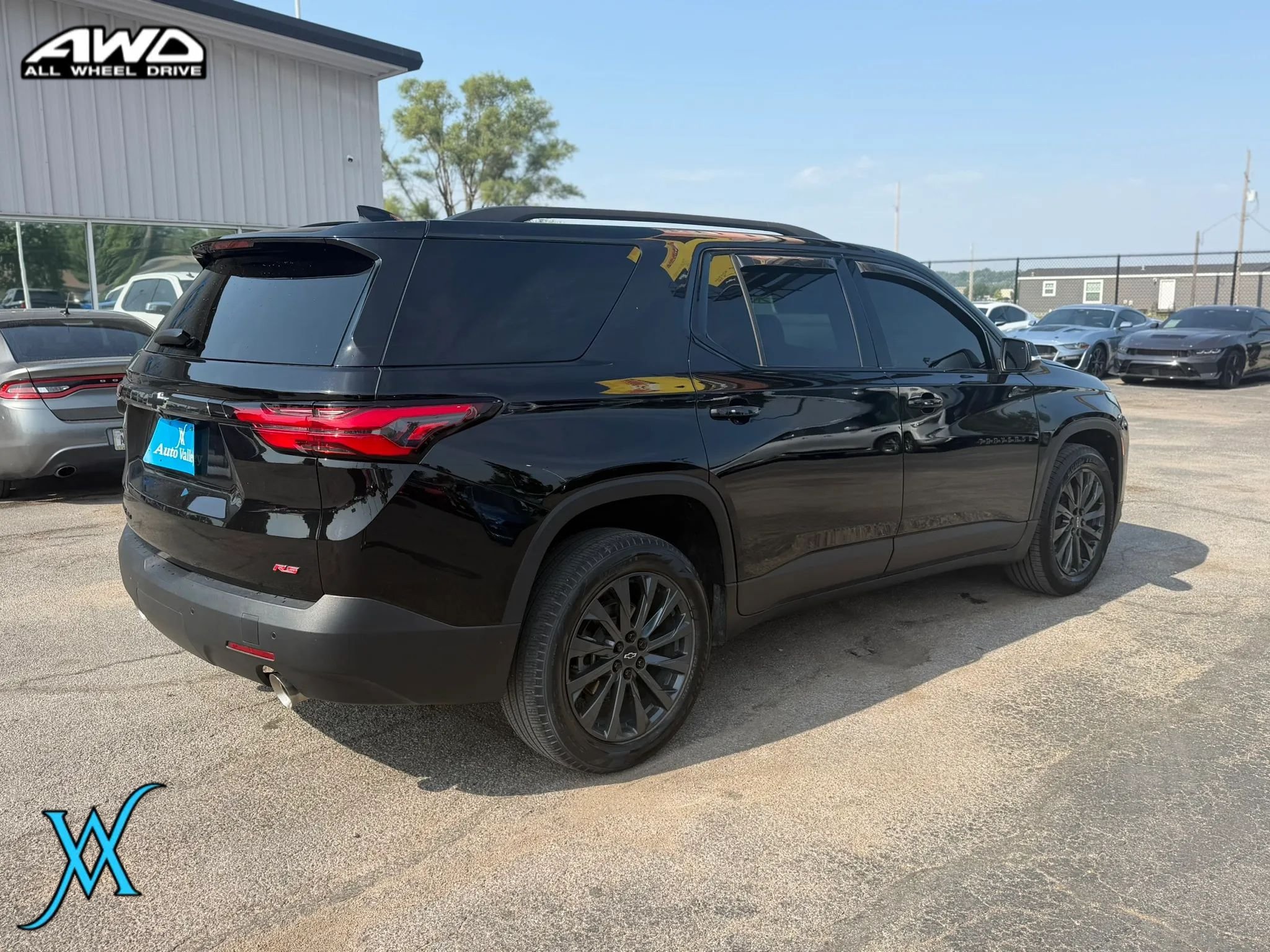 Used 2023 Chevrolet Traverse RS w/ LPO, Floor Liner Package AWD/4WD image 7