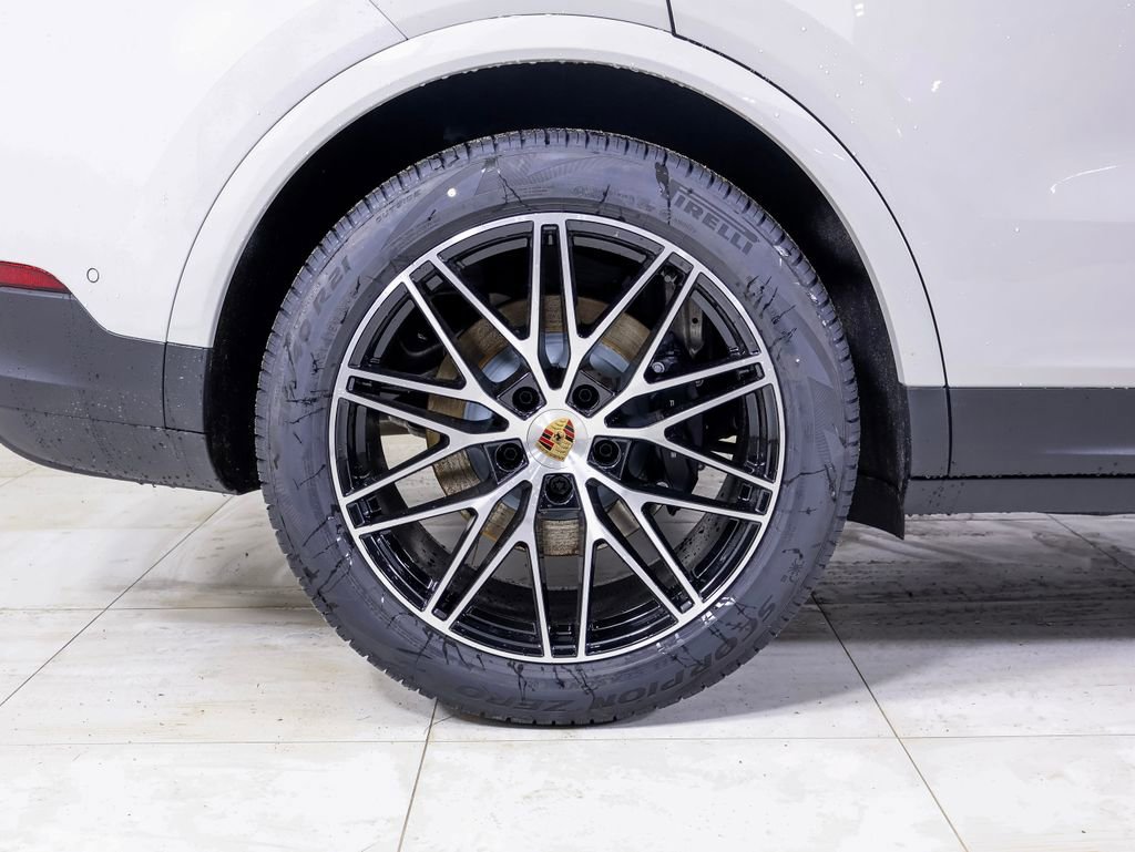 New 2026 Porsche Cayenne image 25