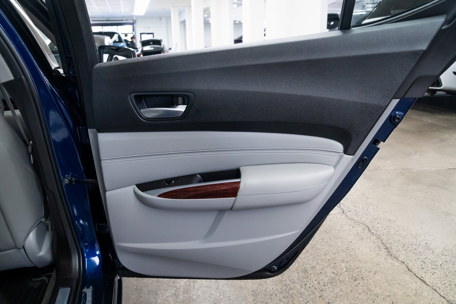 Used 2016 Acura TLX image 21