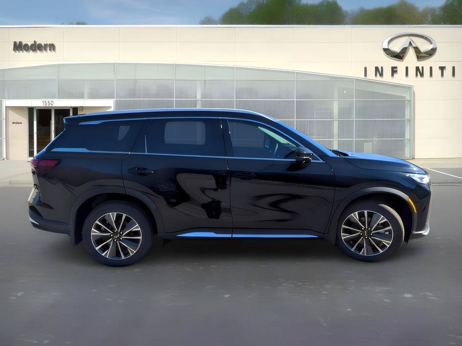 Certified 2026 INFINITI QX60 Luxe w/ Family Package AWD/4WD image 3
