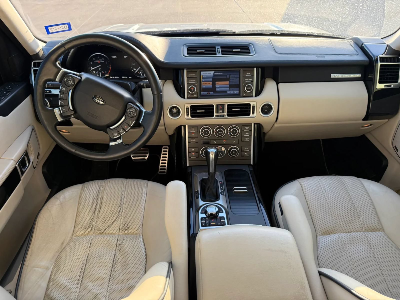 Used 2010 Land Rover Range Rover Supercharged AWD/4WD image 12