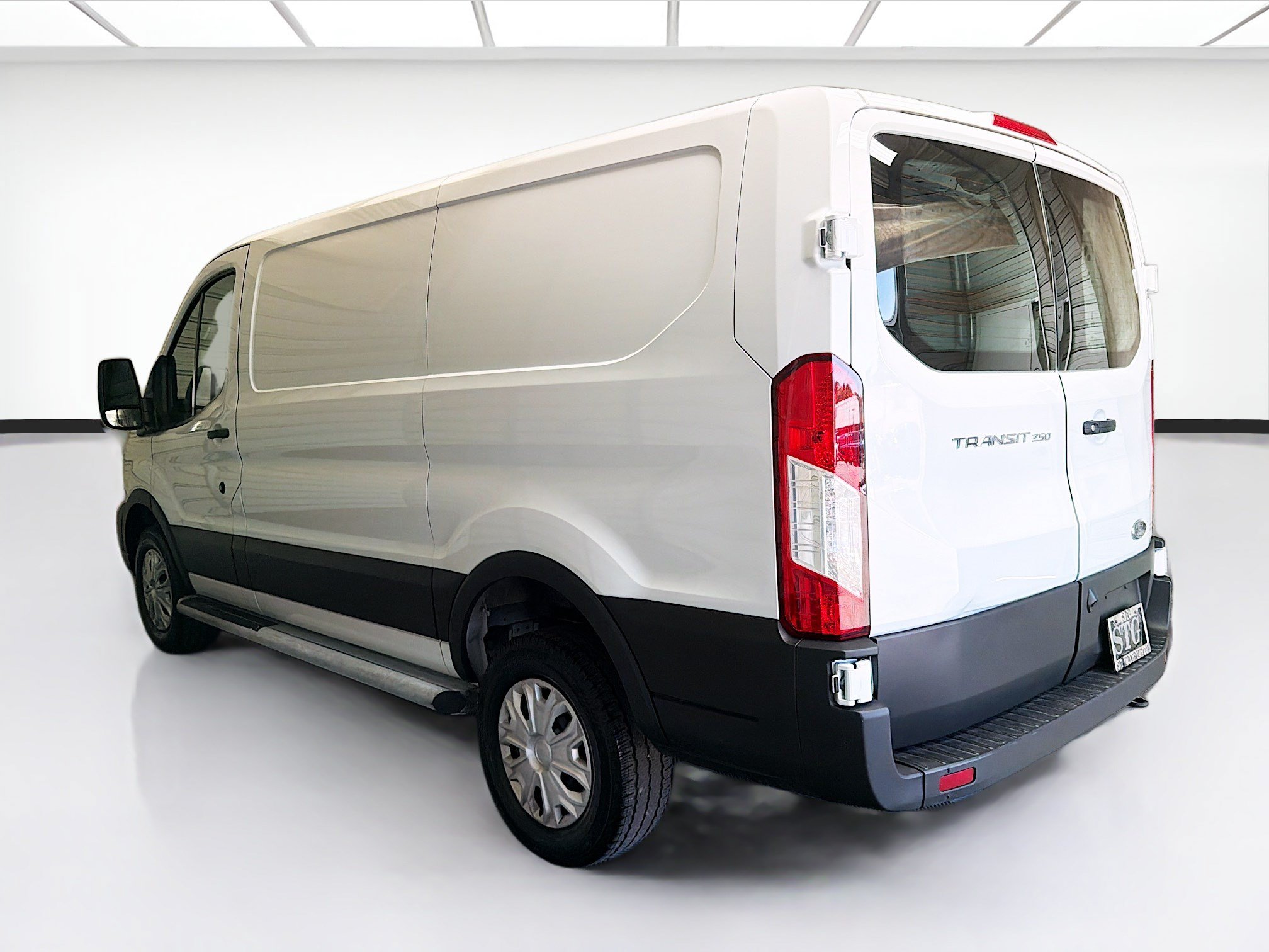 Used 2025 Ford Transit 250 Low Roof w/ Exterior Upgrade Package RWD image 6