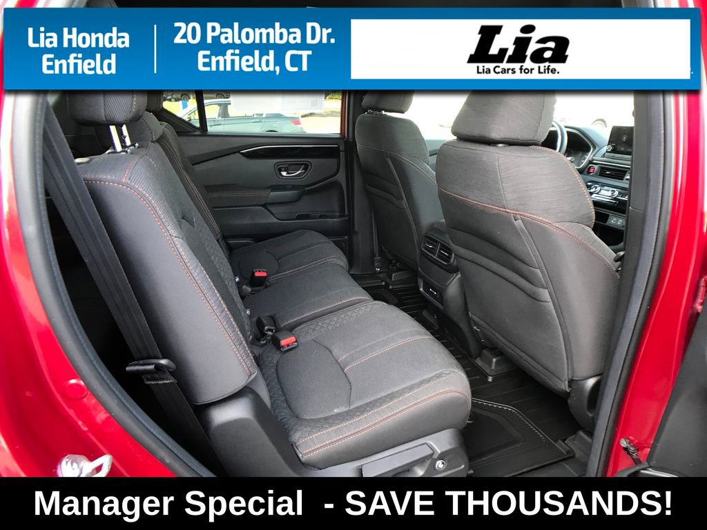 Certified 2025 Honda Pilot Sport image 27