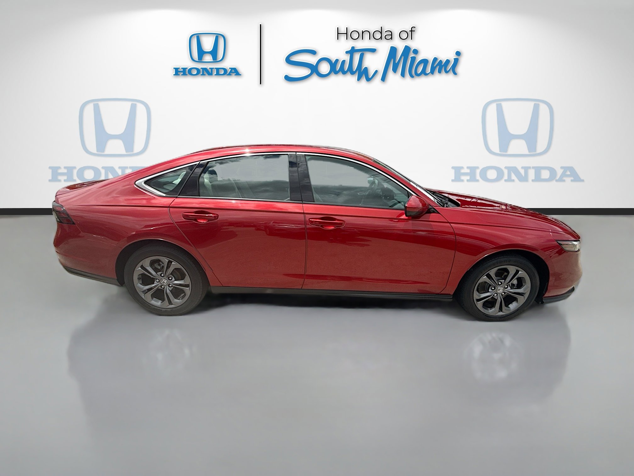 Certified 2023 Honda Accord EX image 8
