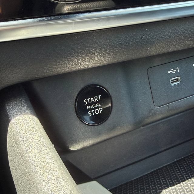 Used 2024 Nissan Rogue S FWD image 19