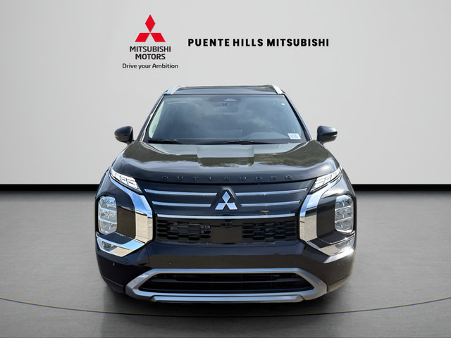 New 2026 Mitsubishi Outlander SEL FWD image 2