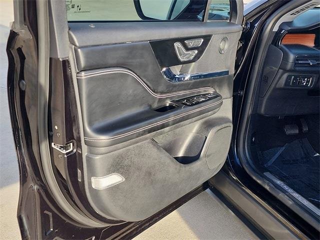 Used 2020 Lincoln Corsair Reserve w/ Equipment Group 202A image 10