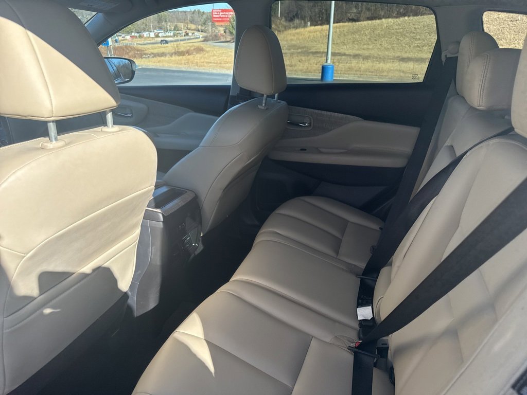 Used 2023 Nissan Murano SV image 12