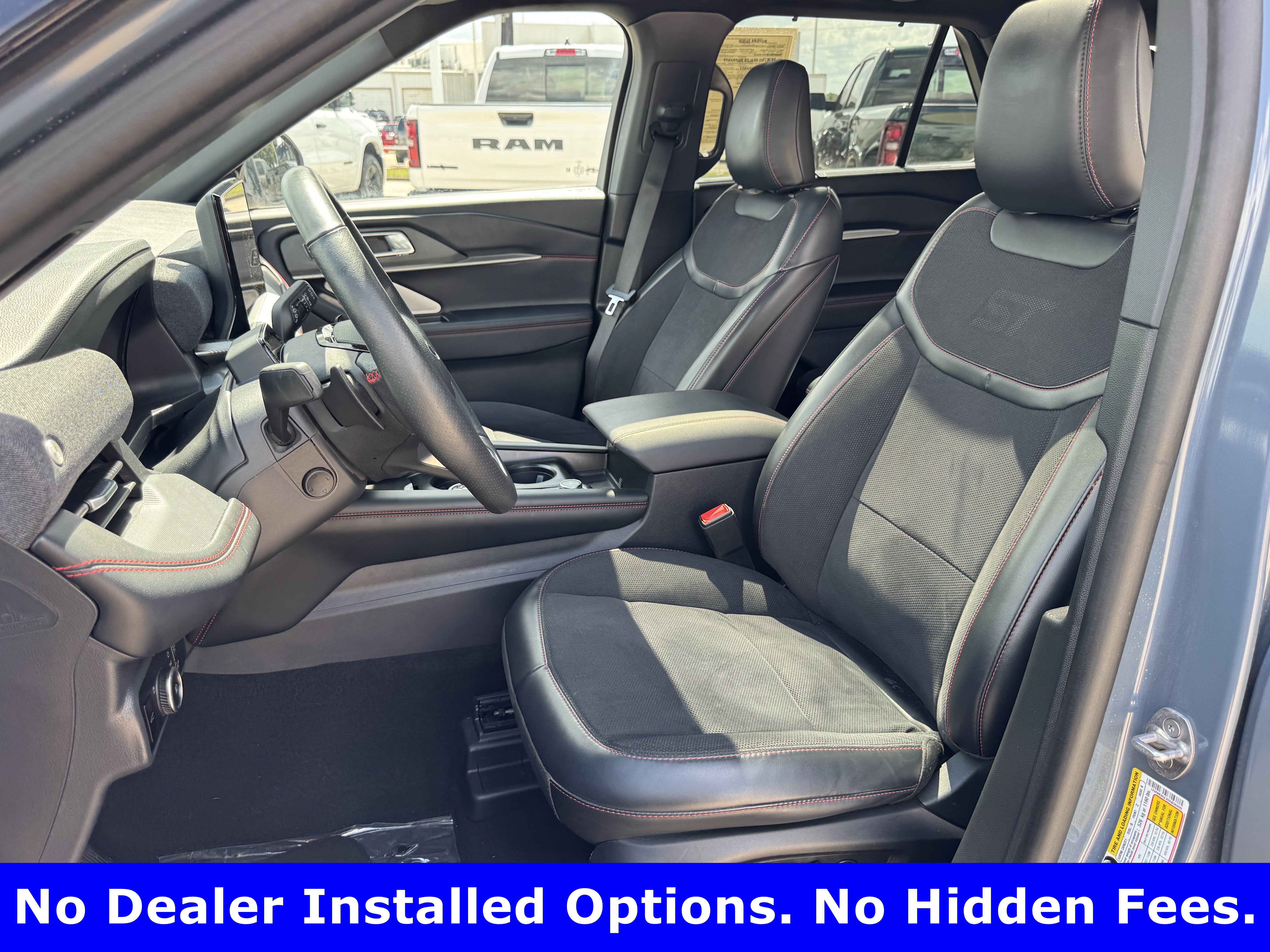 Used 2025 Ford Explorer ST AWD/4WD image 23