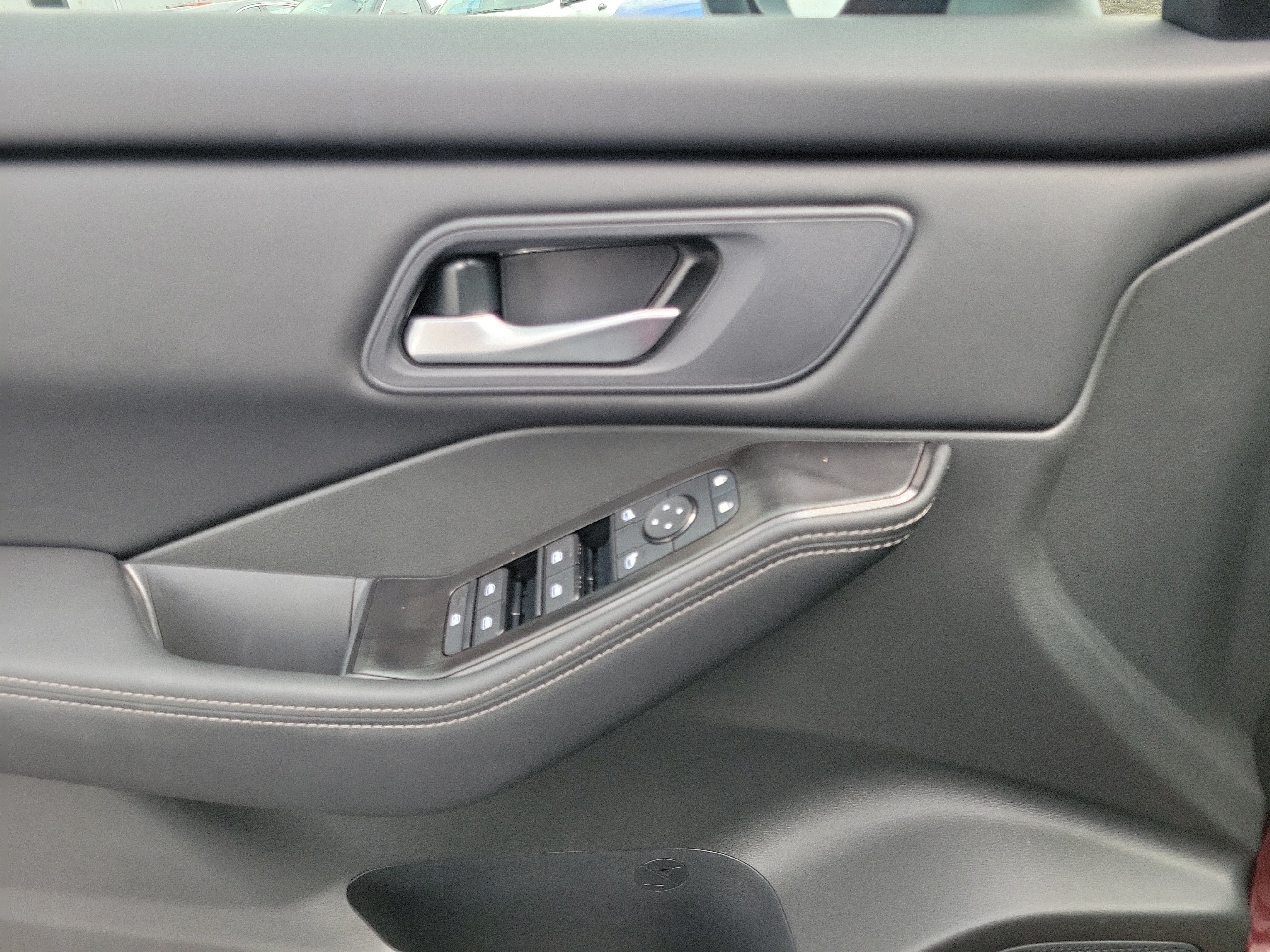 New 2026 Nissan Rogue SV w/ Cold Weather Package AWD/4WD image 17
