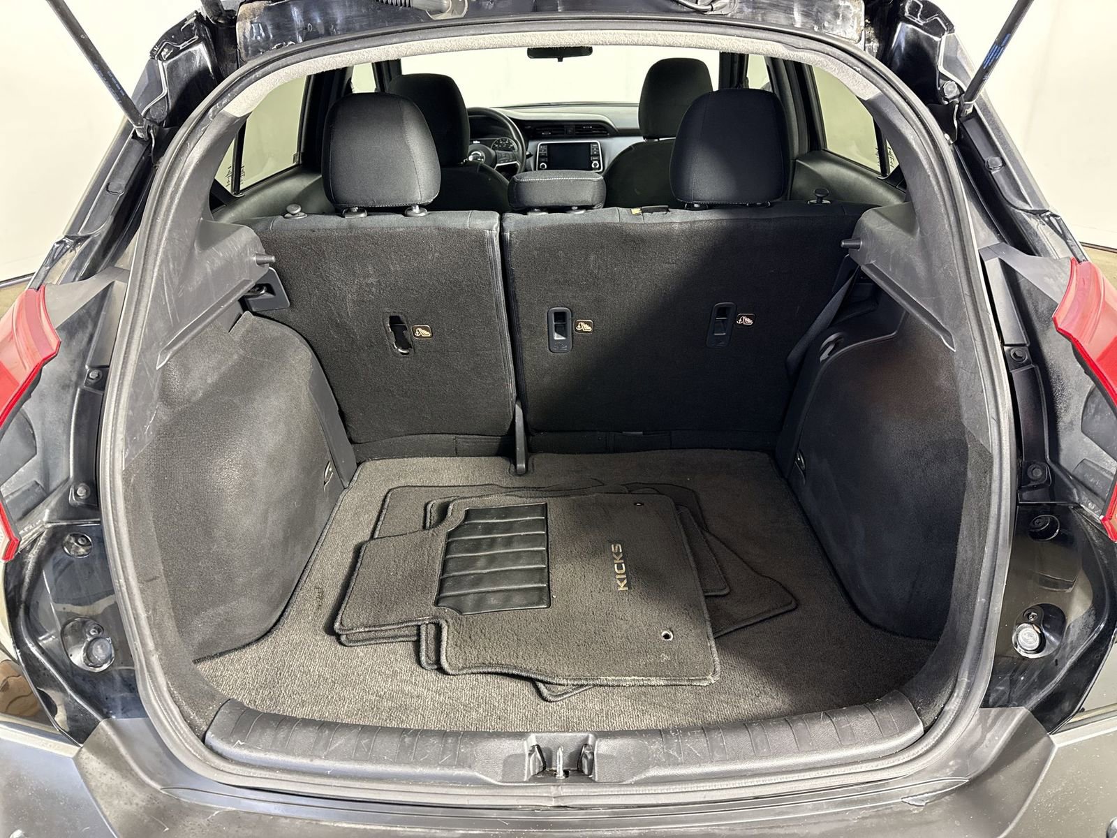 Certified 2020 Nissan Kicks SV image 34