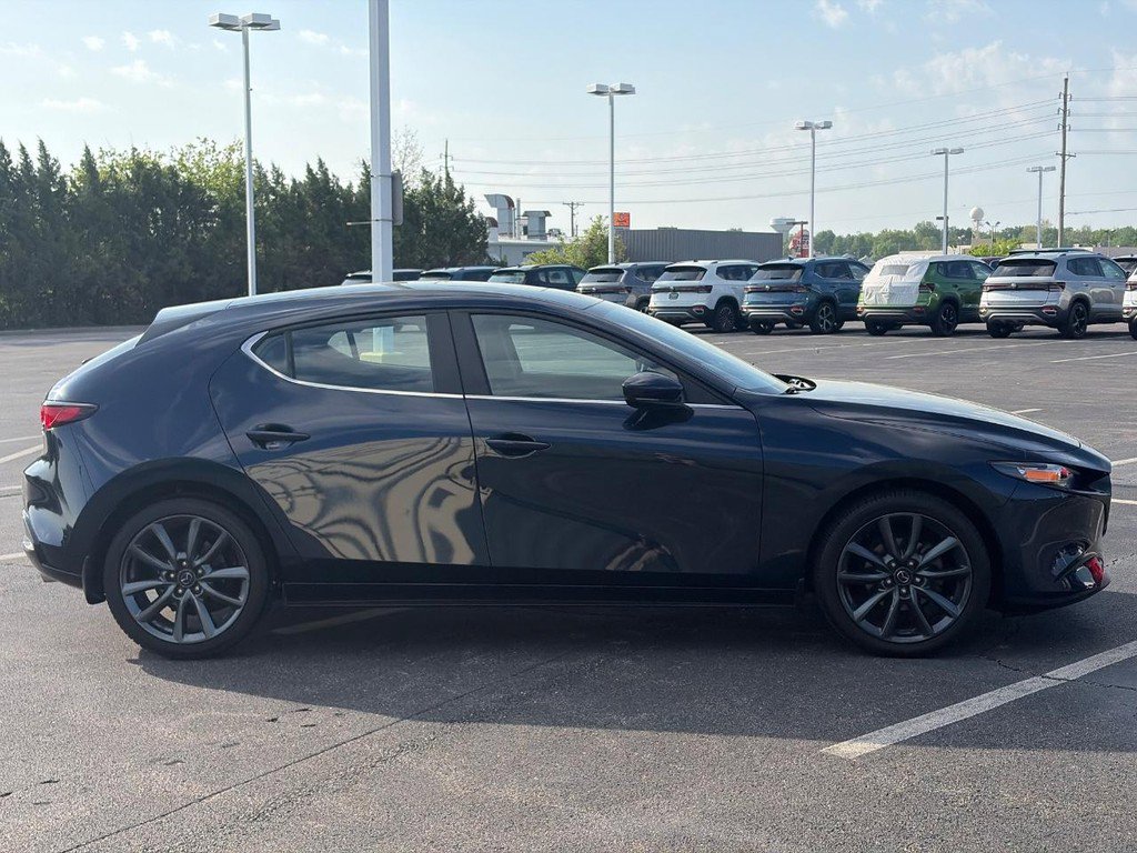 Used 2022 MAZDA MAZDA3 s FWD image 4