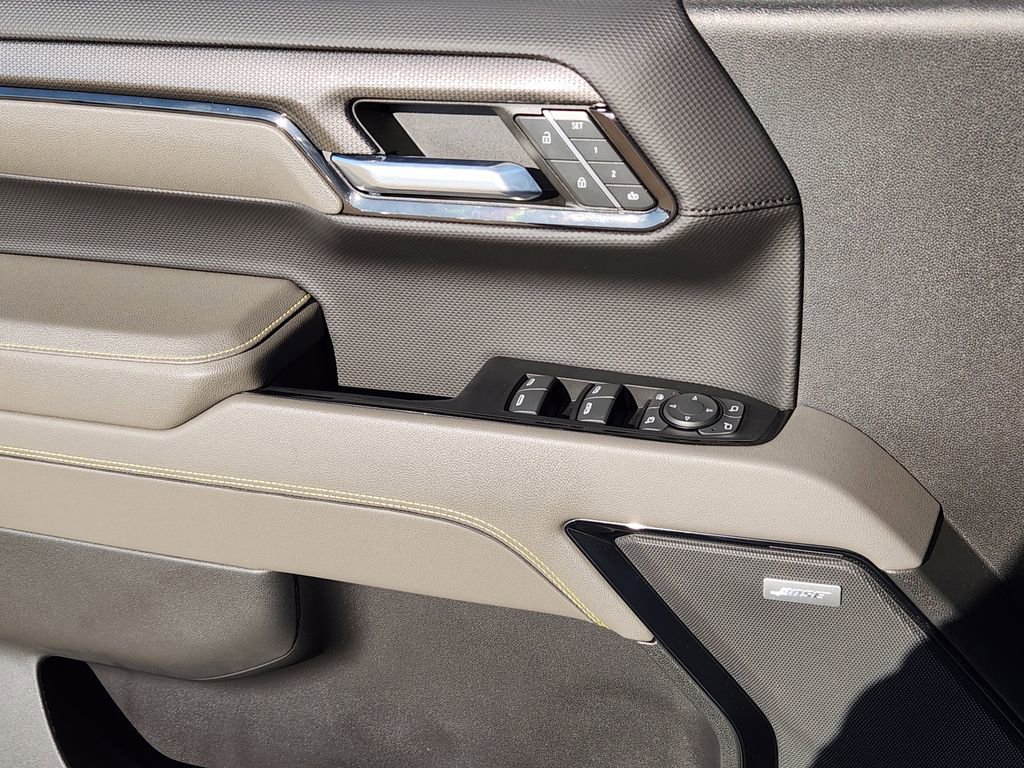 Used 2023 Chevrolet Silverado 1500 ZR2 w/ Technology Package image 27