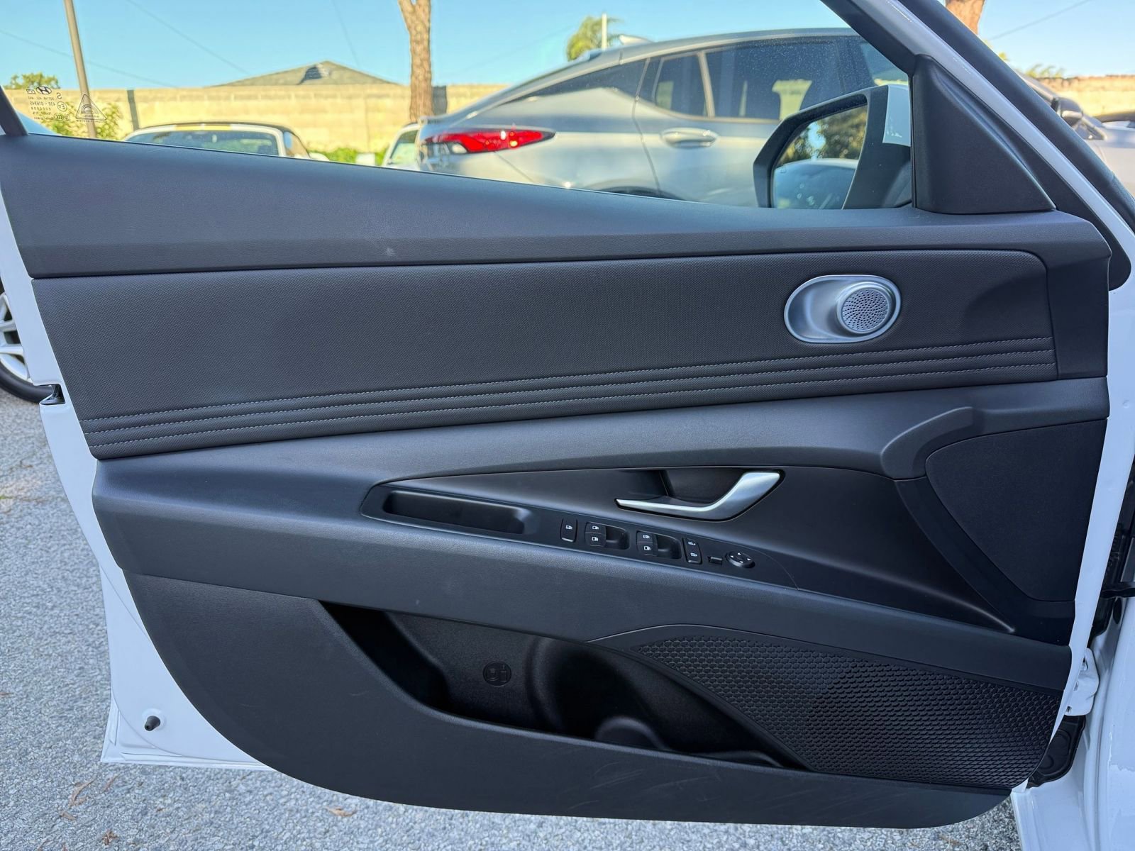 Used 2025 Hyundai Elantra SEL image 20