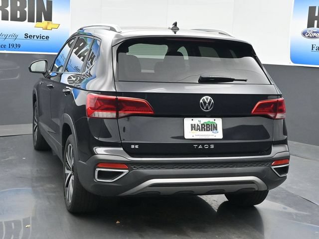 Used 2022 Volkswagen Taos SE FWD image 4