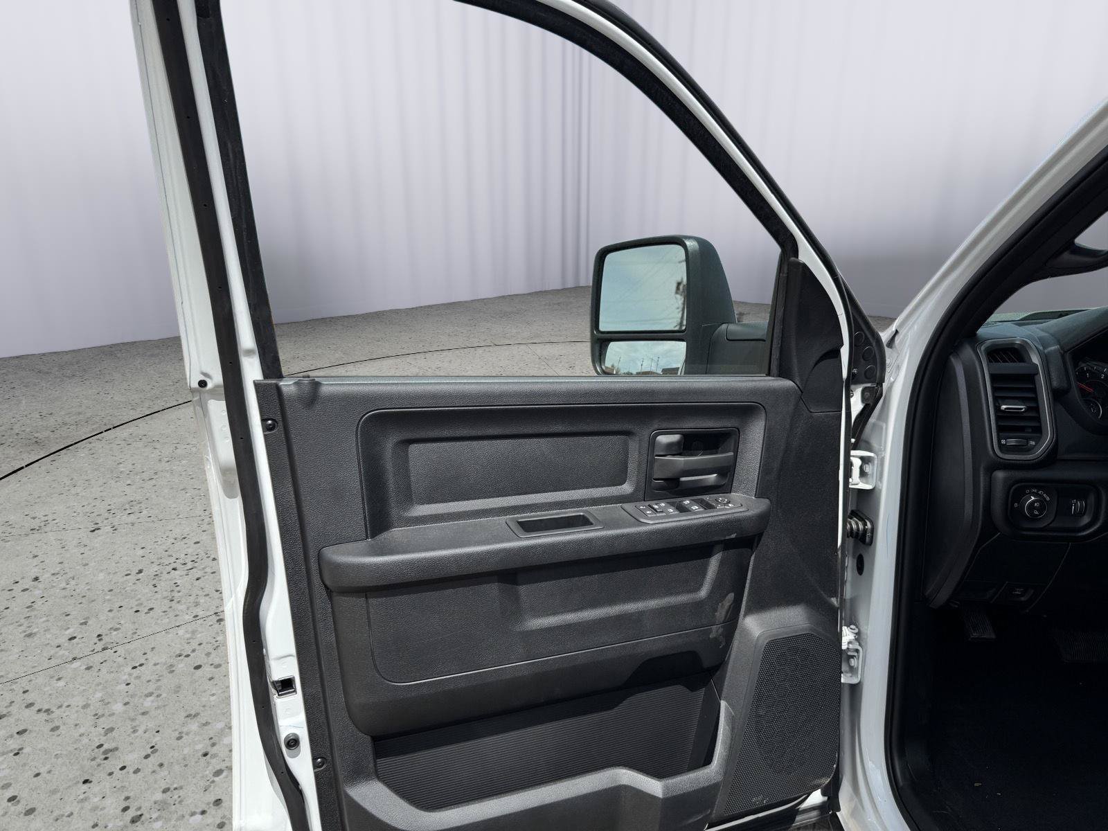 New 2026 RAM 3500 Tradesman AWD/4WD image 19