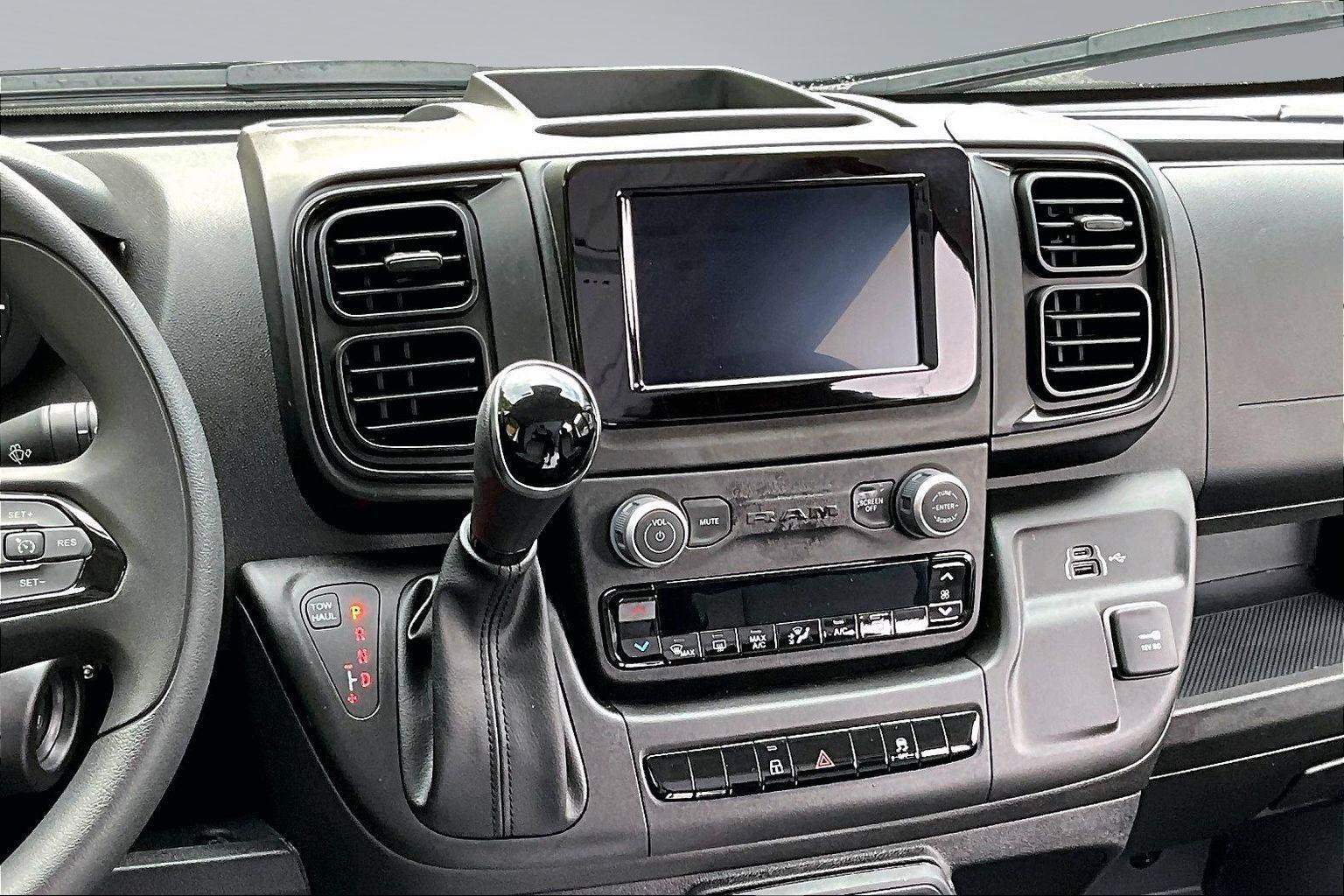 Used 2025 RAM ProMaster 3500 FWD image 6
