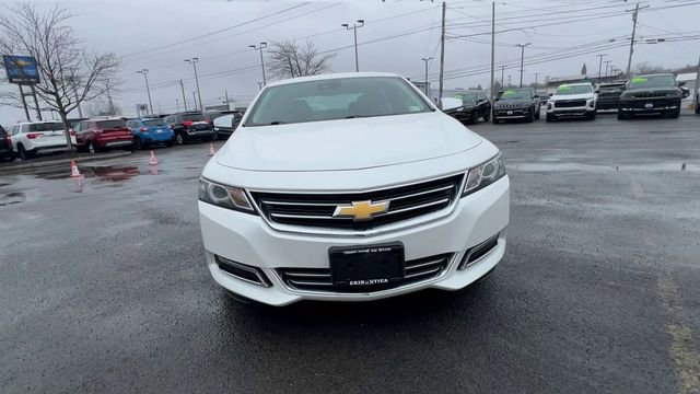 Used 2017 Chevrolet Impala Premier w/ Enhanced Convenience Package FWD image 3