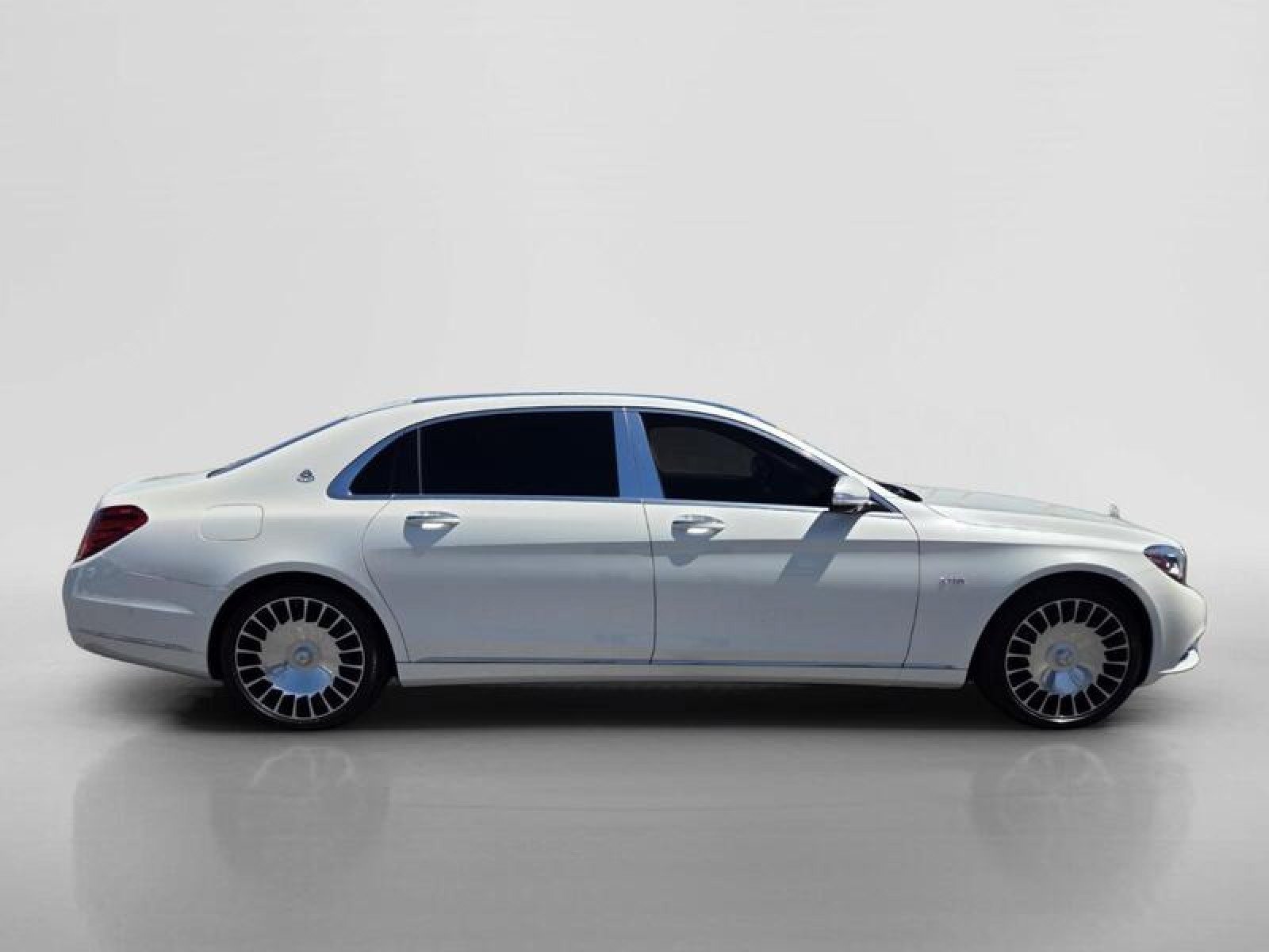 Used 2016 Mercedes-Benz Maybach S 600 image 6