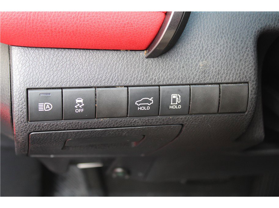 Used 2019 Toyota Camry XSE FWD image 14