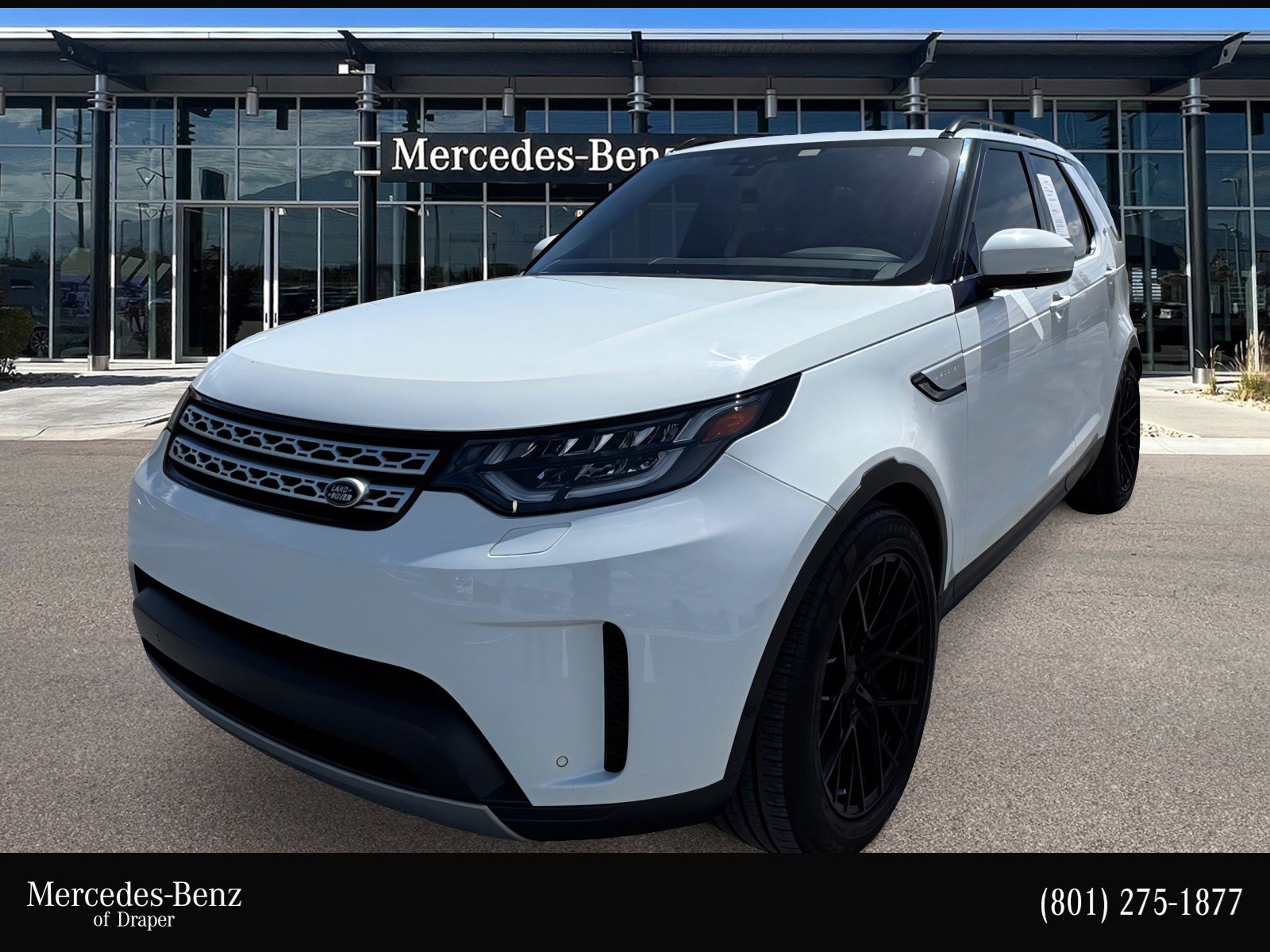 Used 2020 Land Rover Discovery HSE image 1
