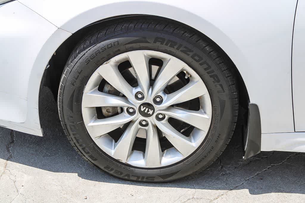 Used 2018 Kia Optima S w/ Panoramic Sunroof Package FWD image 5