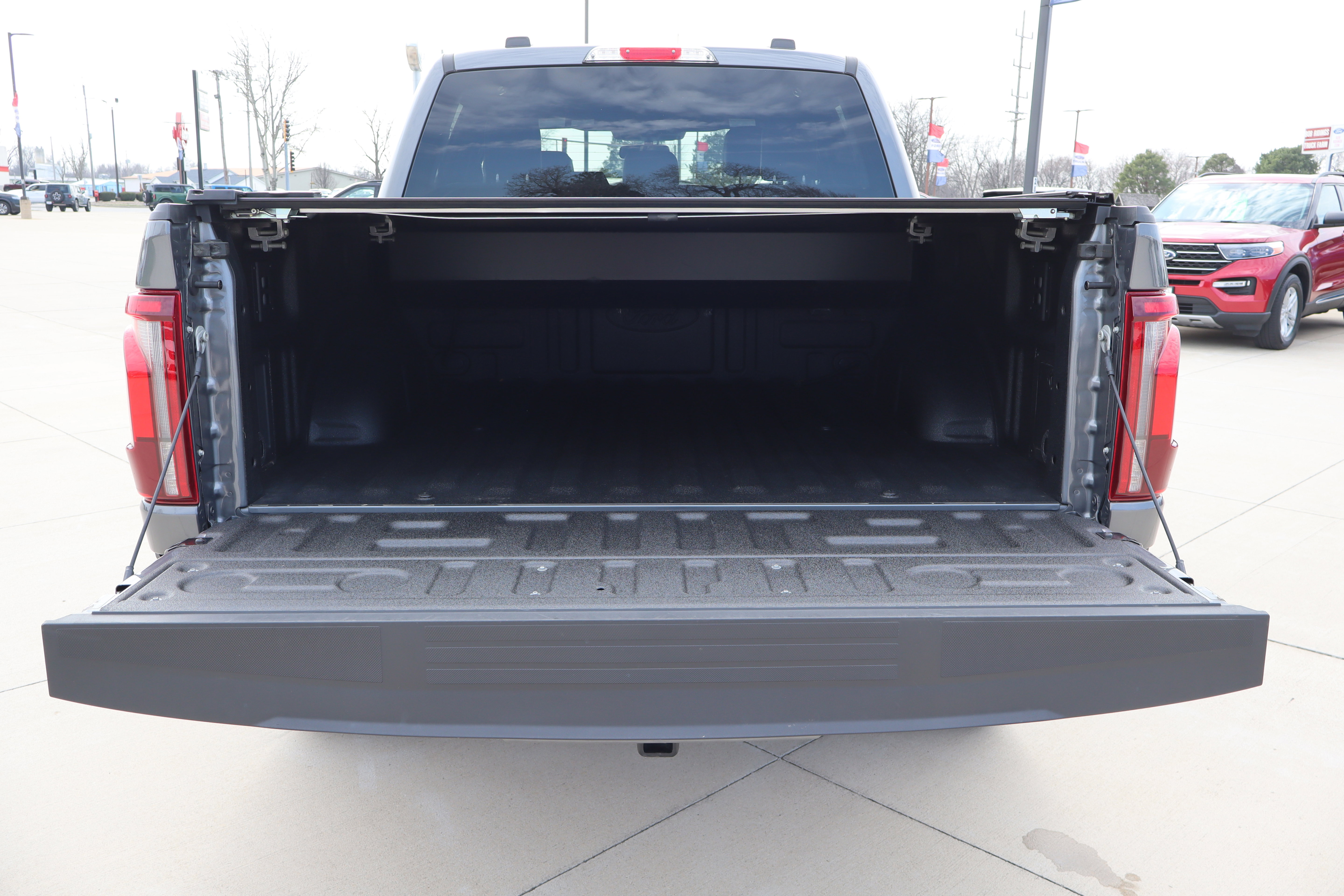 Used 2025 Ford F150 Lariat AWD/4WD image 28