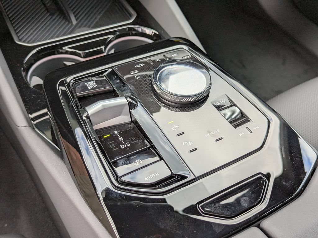 New 2027 BMW 530i xDrive w/ M Sport Package AWD/4WD image 28