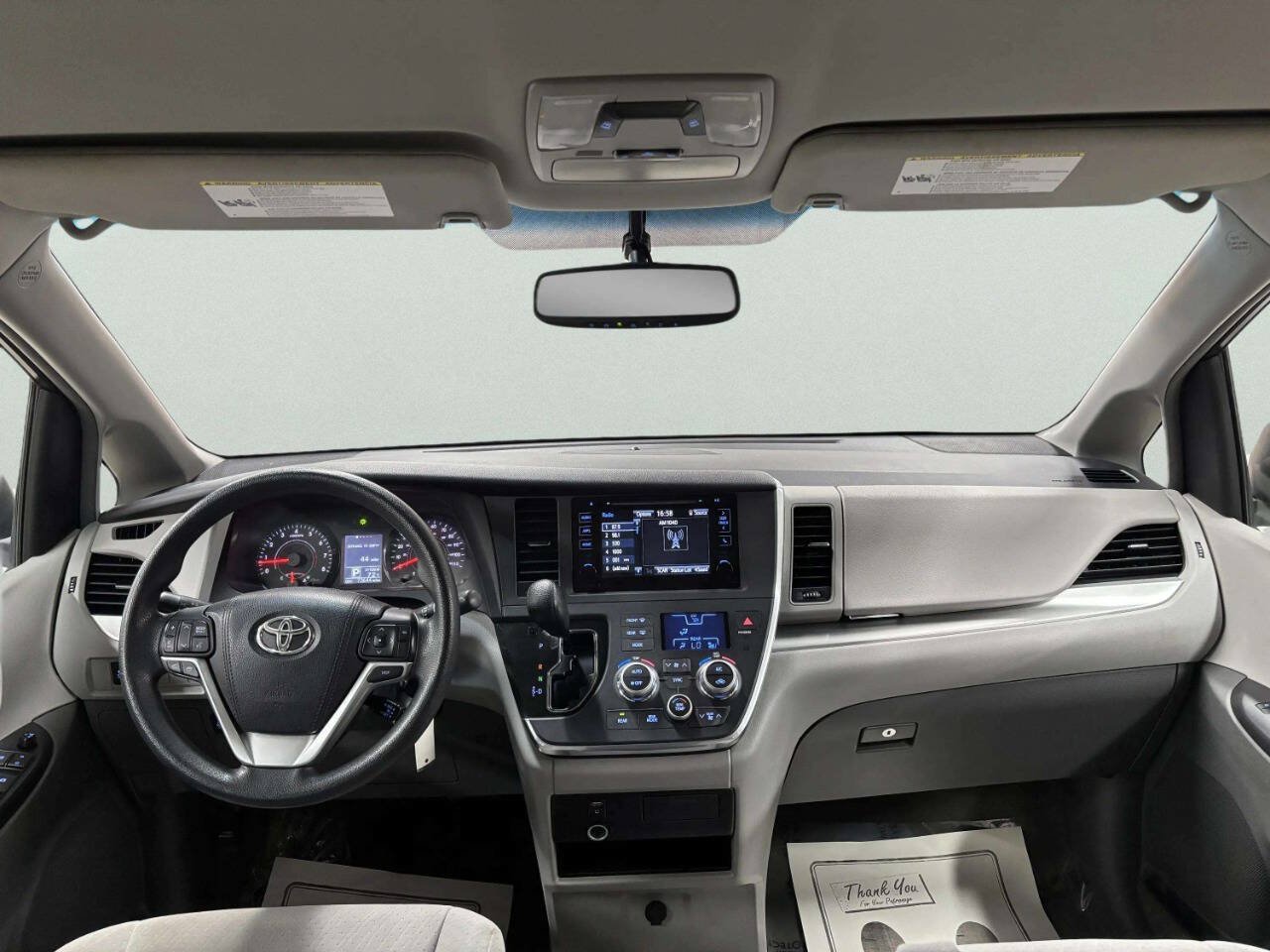 Used 2015 Toyota Sienna LE FWD image 25