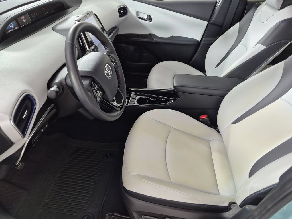 Used 2022 Toyota Prius Limited w/ Premium Convenience Package FWD image 22