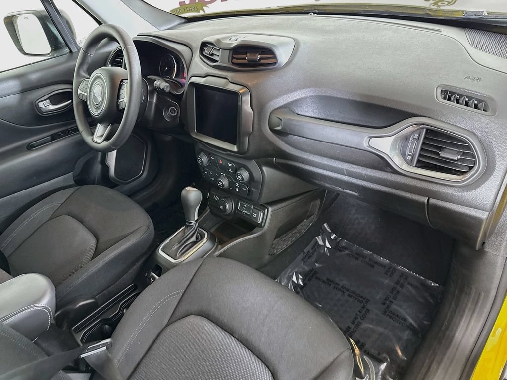 Used 2023 Jeep Renegade Latitude AWD/4WD image 31