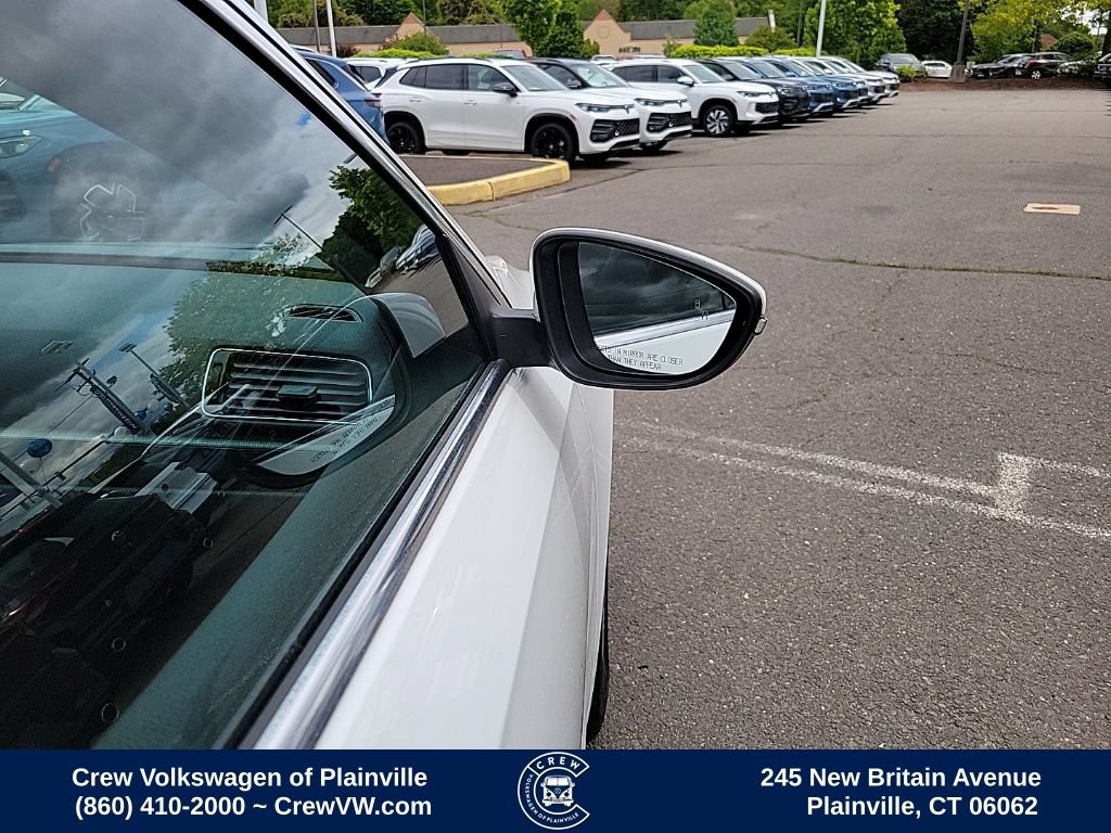 Used 2018 Volkswagen Passat 2.0T SE FWD image 35