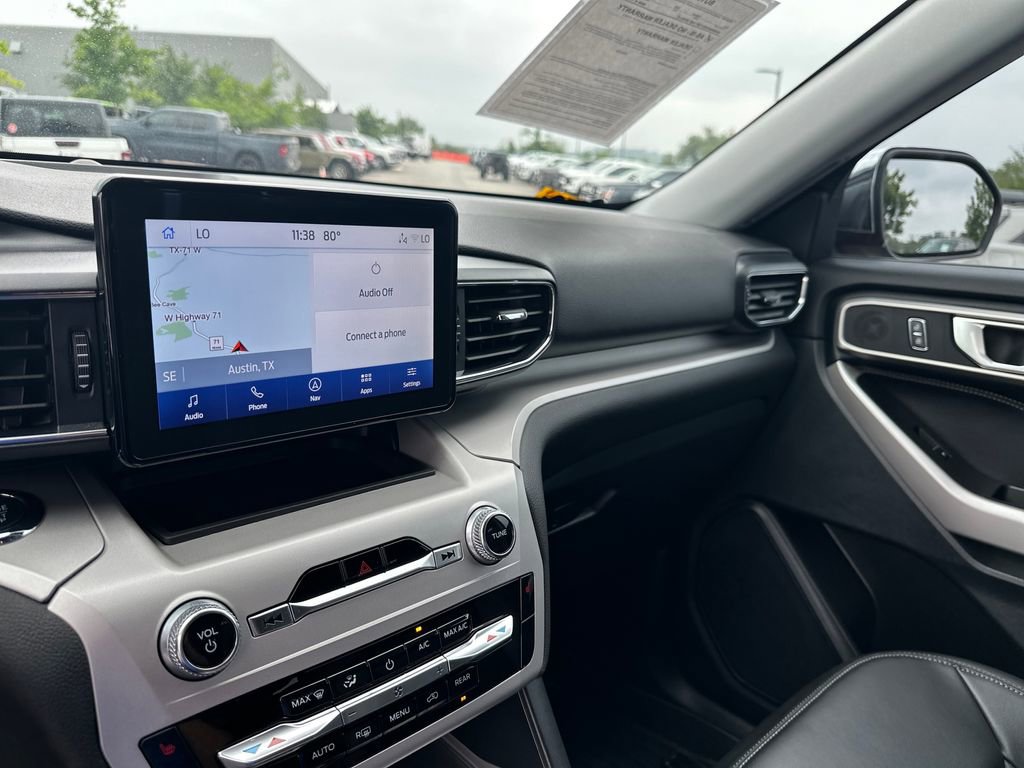 Used 2024 Ford Explorer XLT w/ Equipment Group 202A RWD image 22