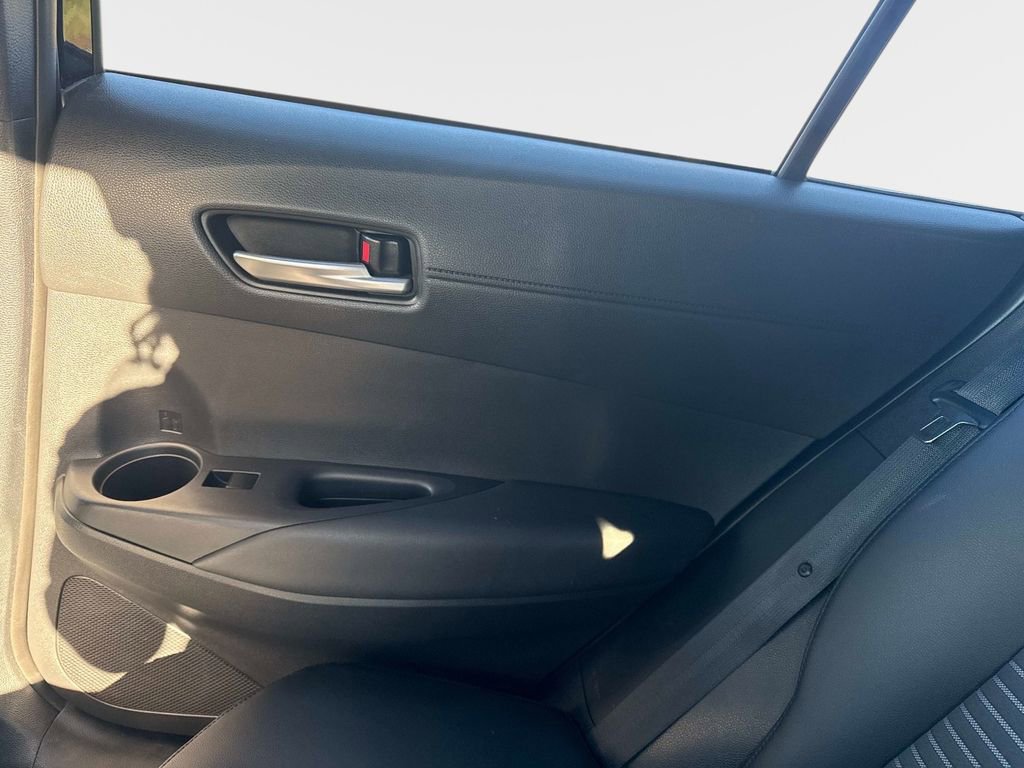 Used 2023 Toyota Corolla Cross XSE image 12