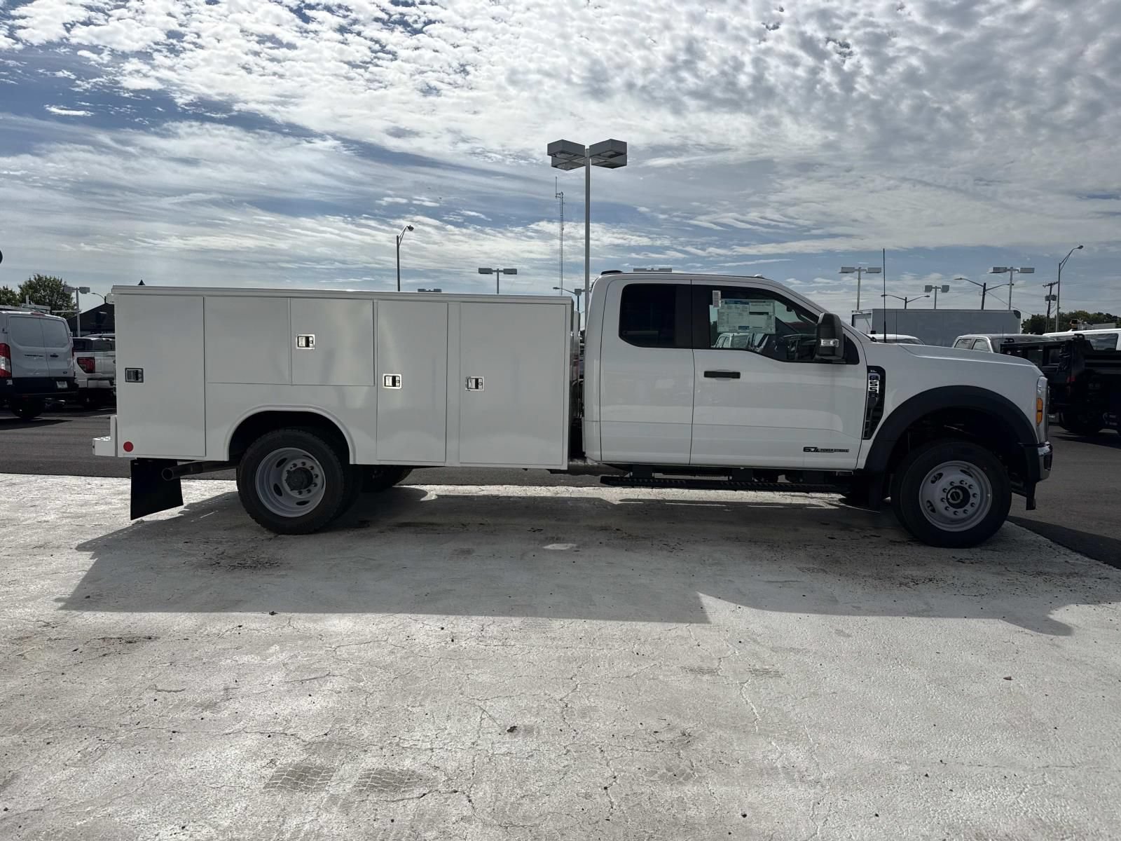 New 2026 Ford F550 4x4 Supercab Super Duty image 2