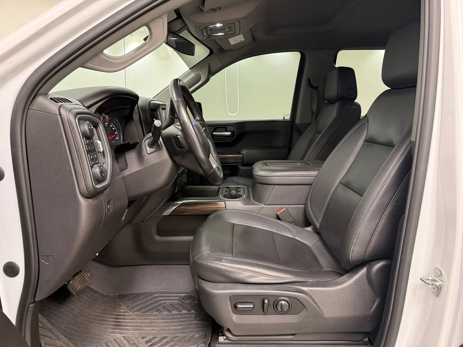 Used 2021 Chevrolet Silverado 1500 LT Trail Boss w/ Convenience Package II AWD/4WD image 20