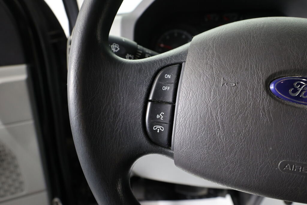 Used 2014 Ford E-150 and Econoline 150 w/ Power Group RWD image 24